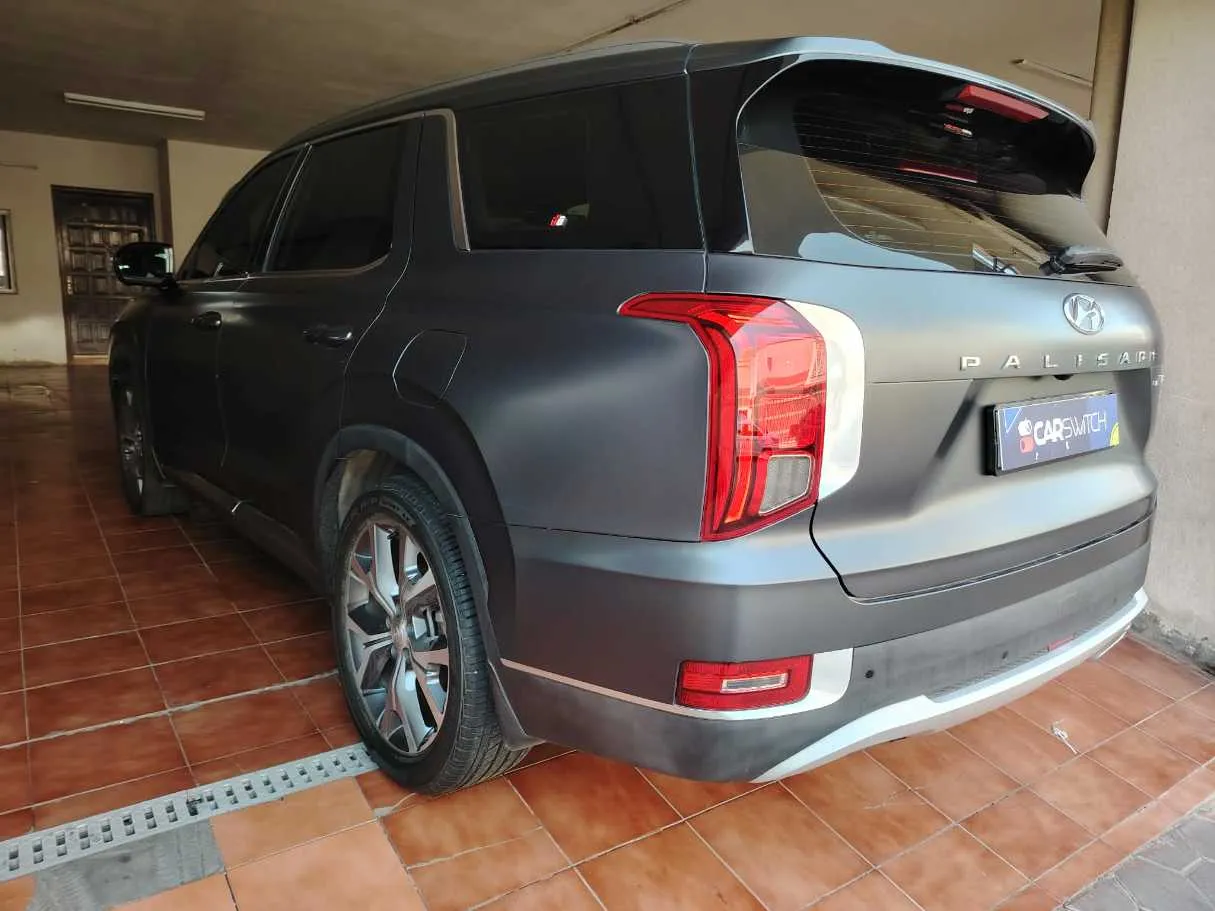 Car image 7