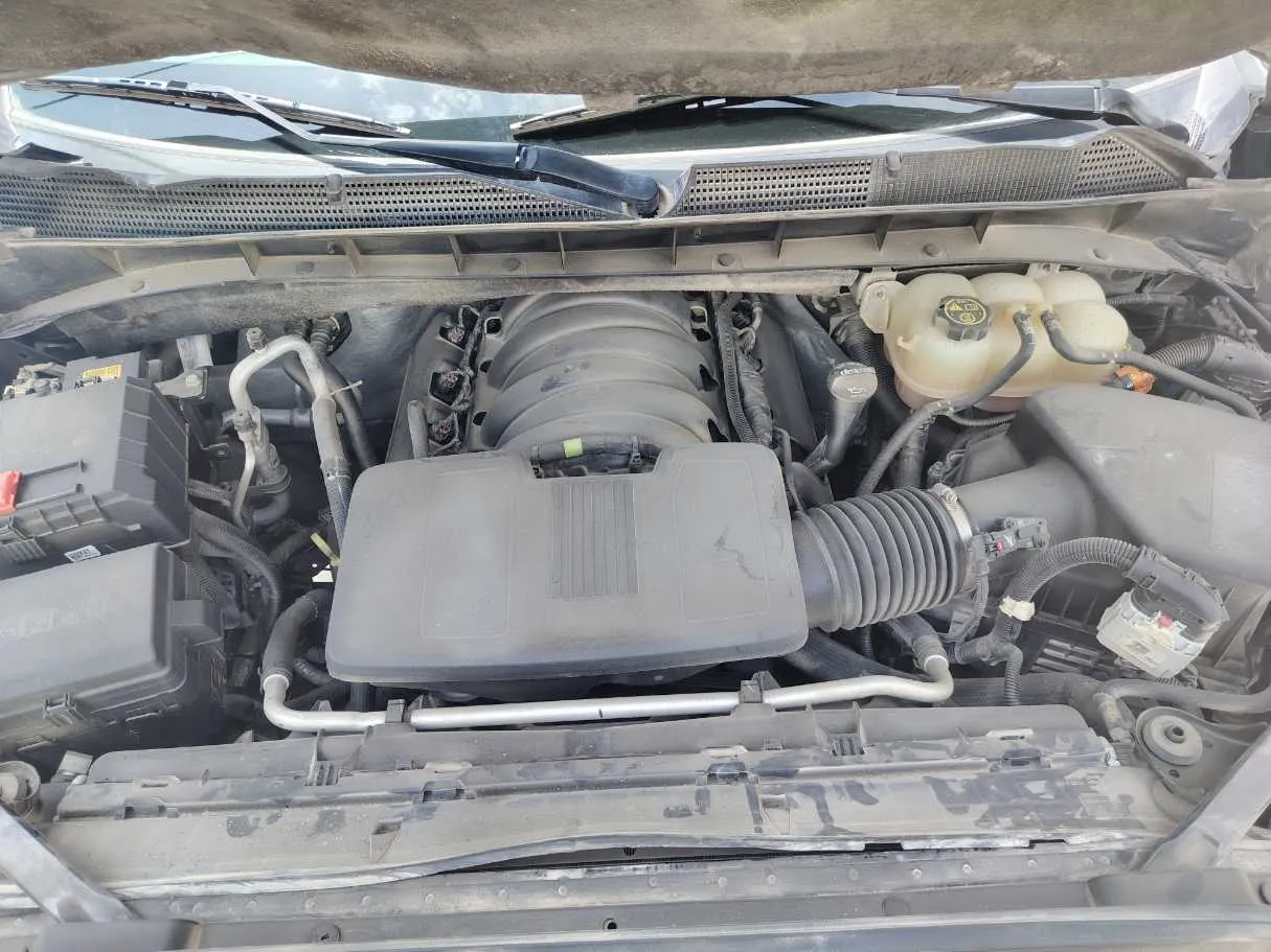 Car image 30