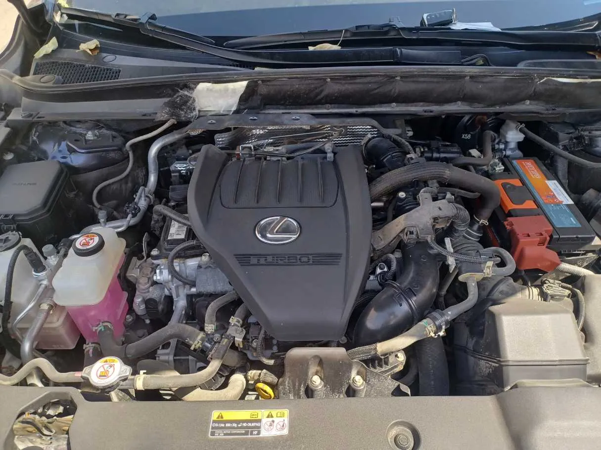 Car image 25
