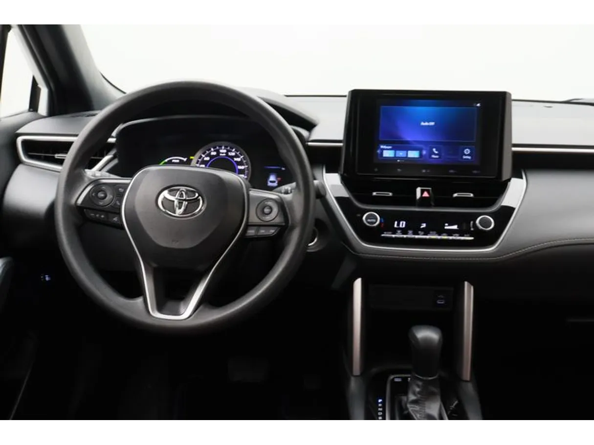 Car image 15