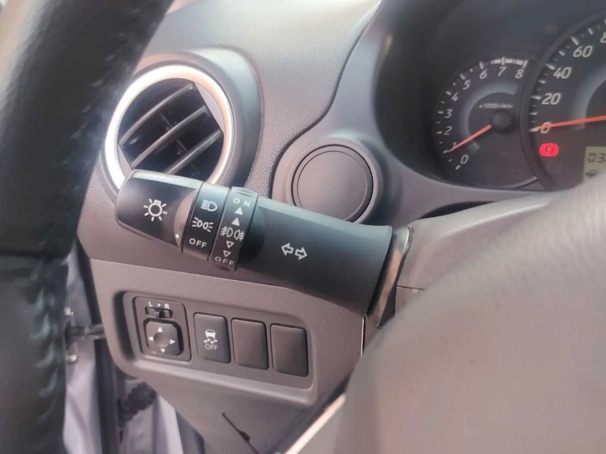 Car image 28