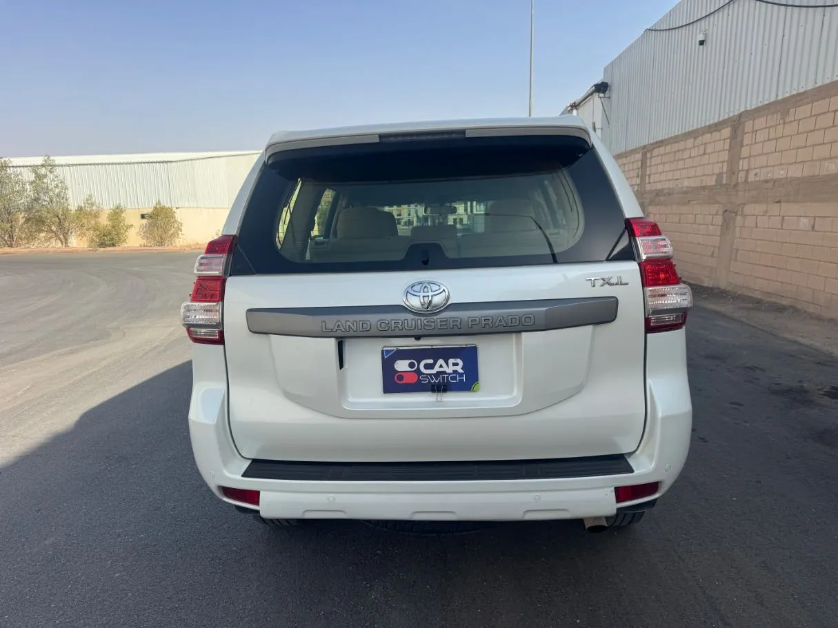 Car image 6