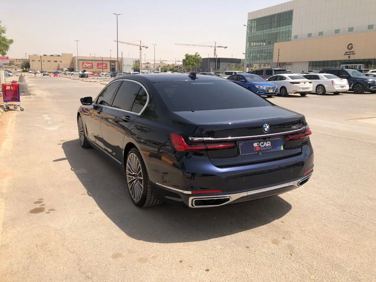Car image 7