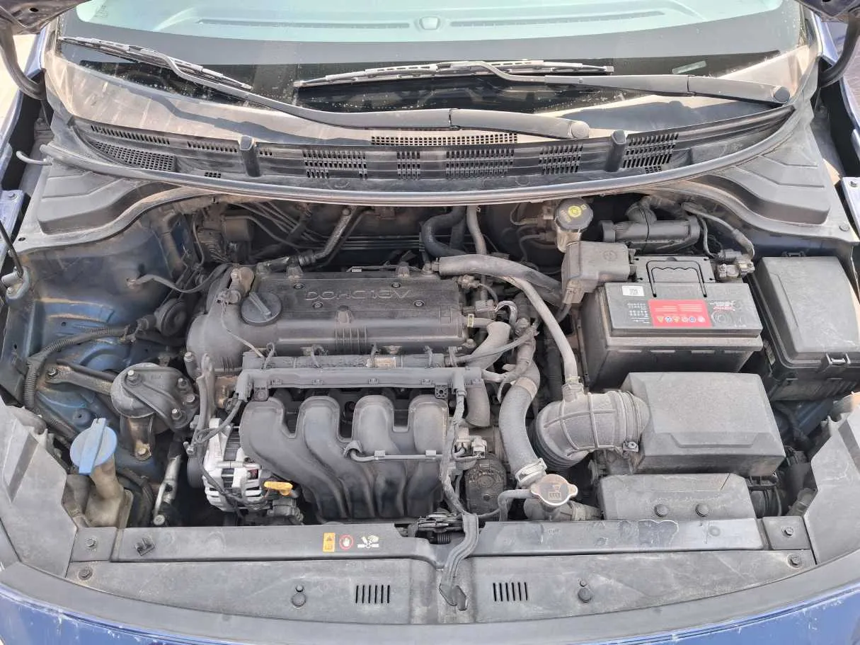 Car image 19