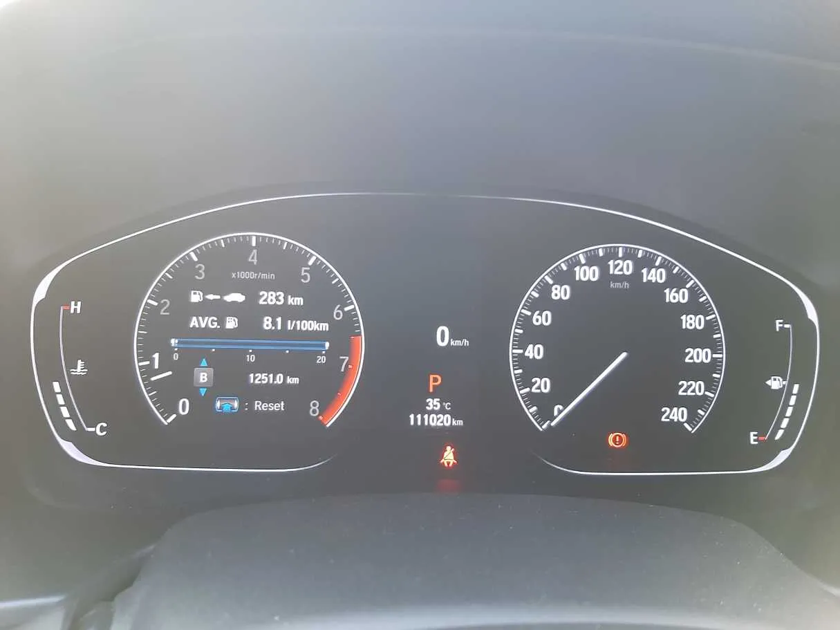 Car image 18