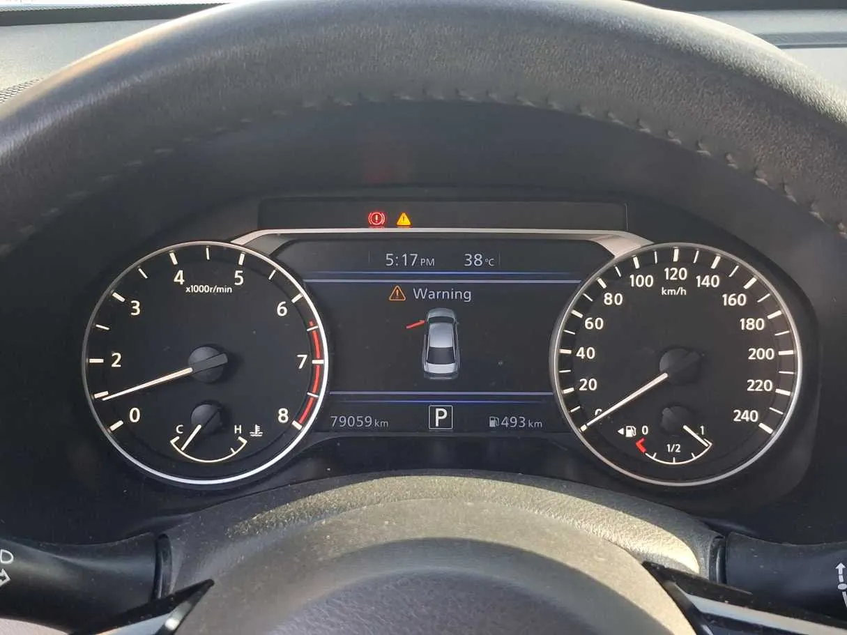 Car image 20