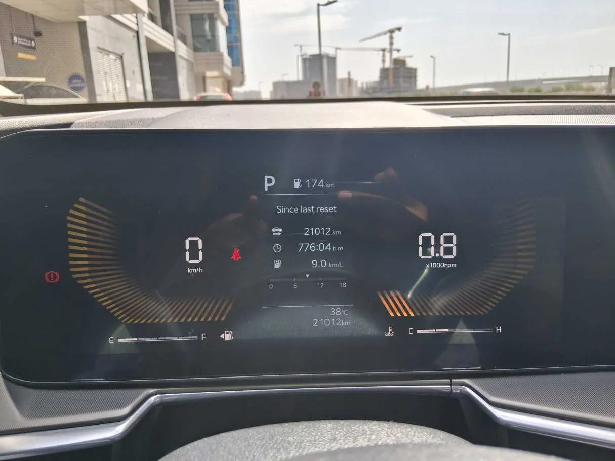 Car image 19