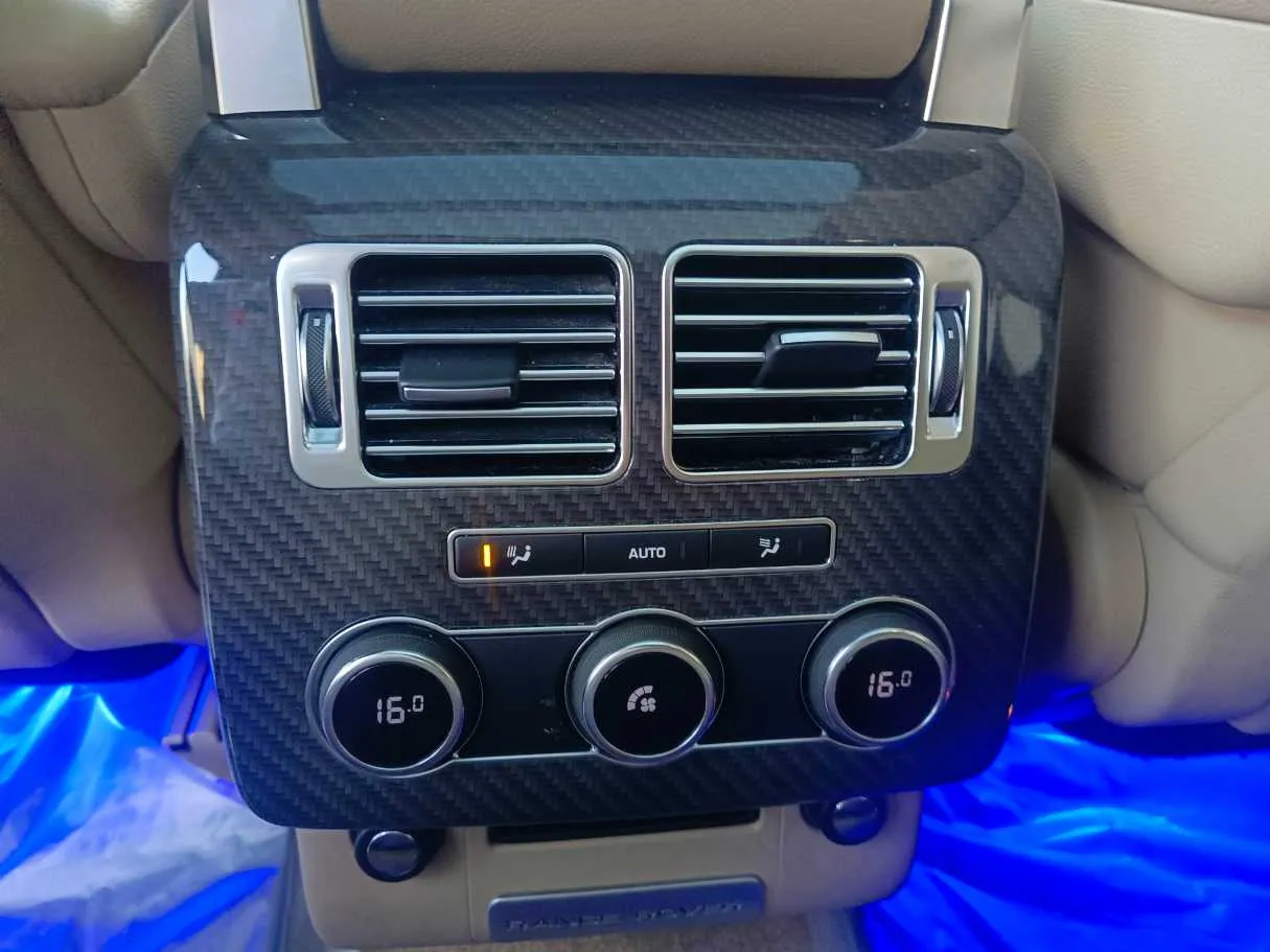 Car image 37