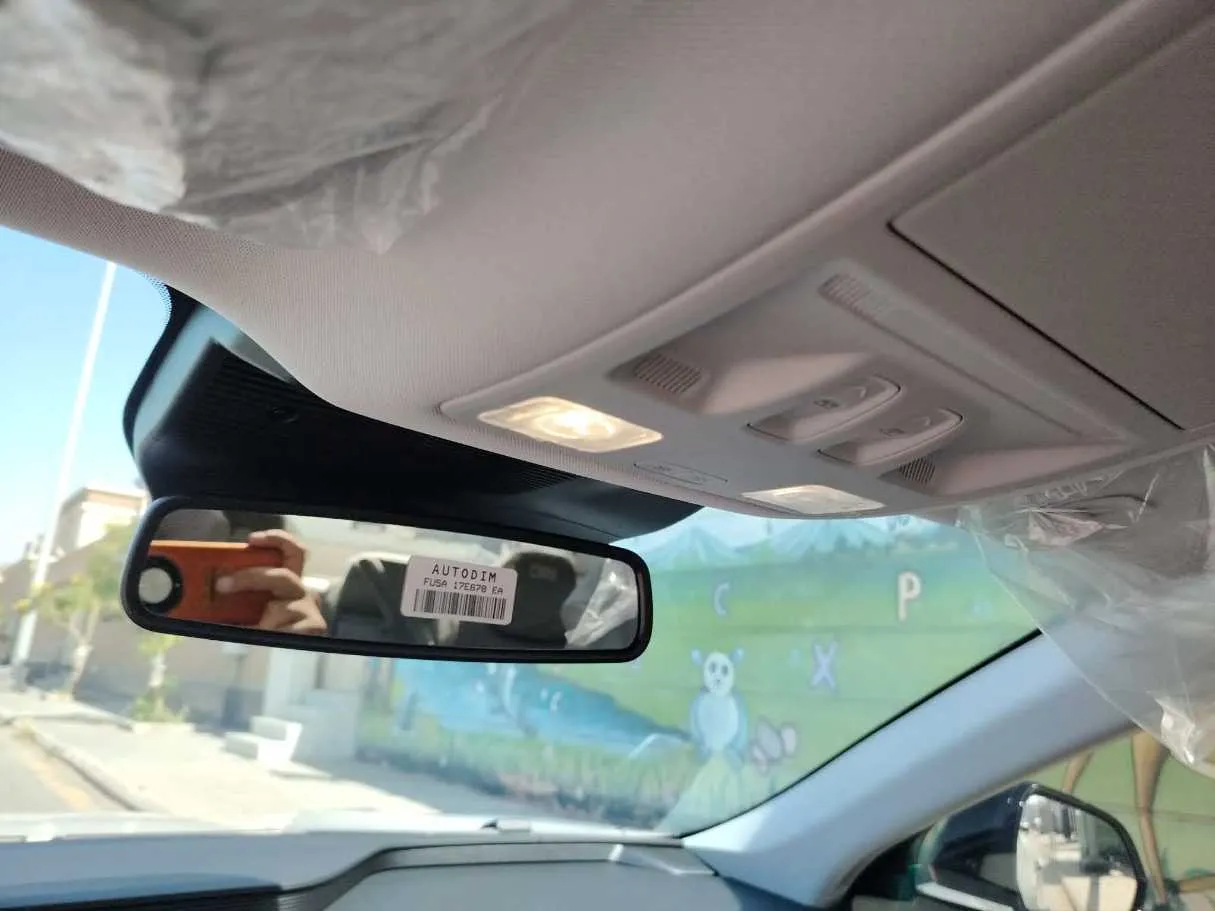 Car image 37