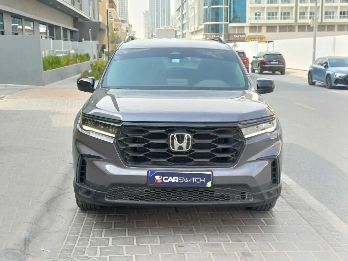 Car image 2