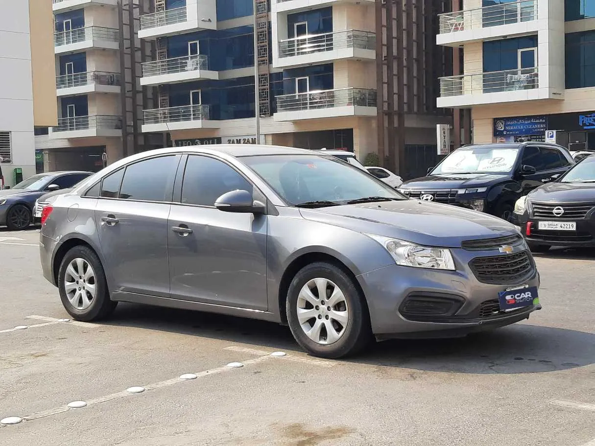 Car image 3