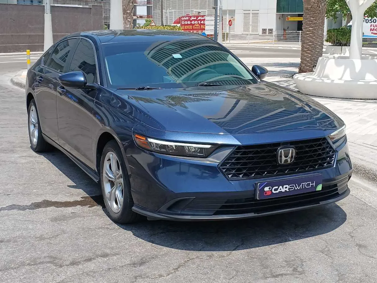 Car image 3