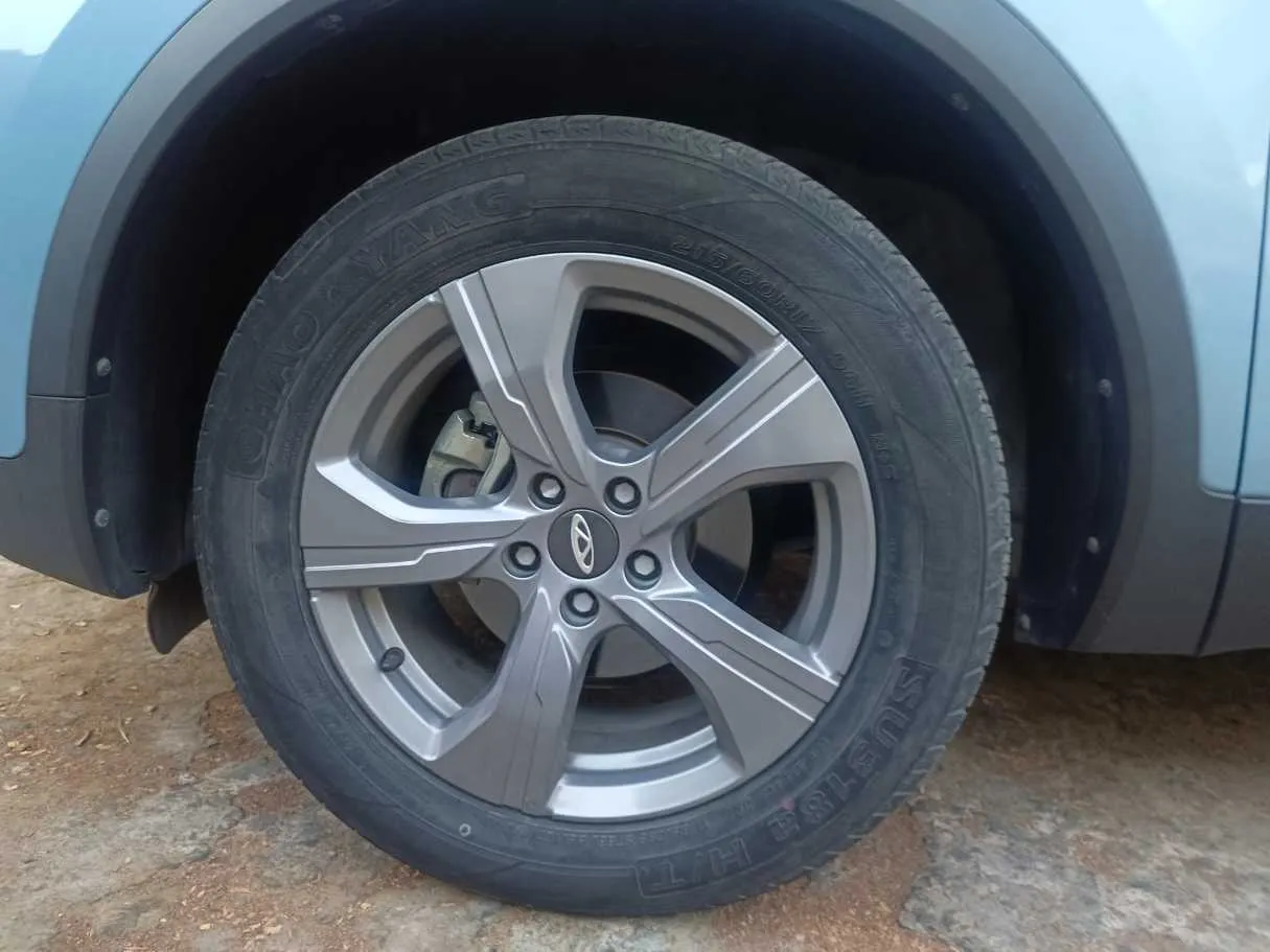 Car image 10