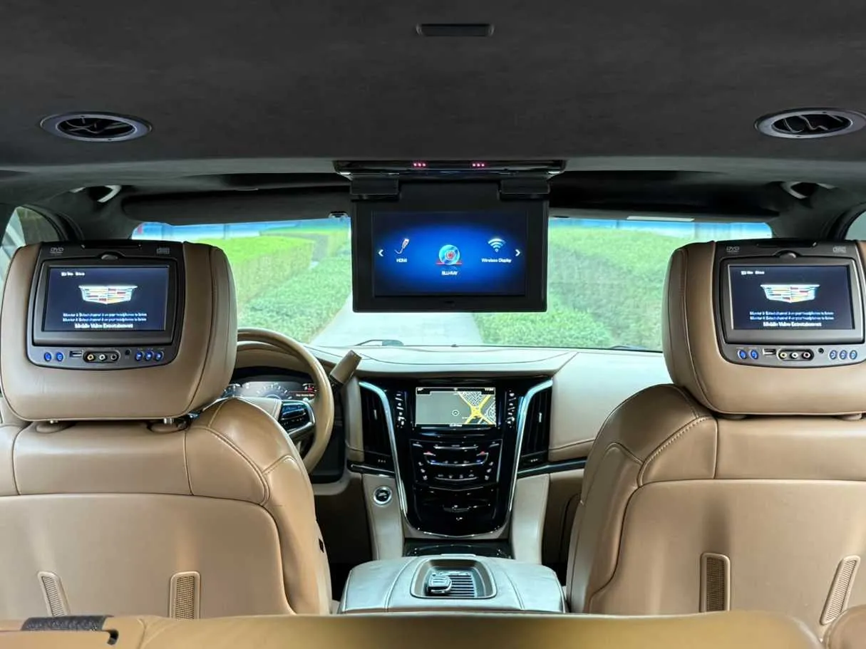 Car image 22
