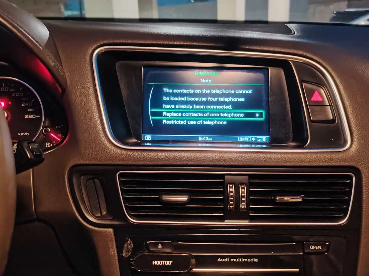 Car image 19