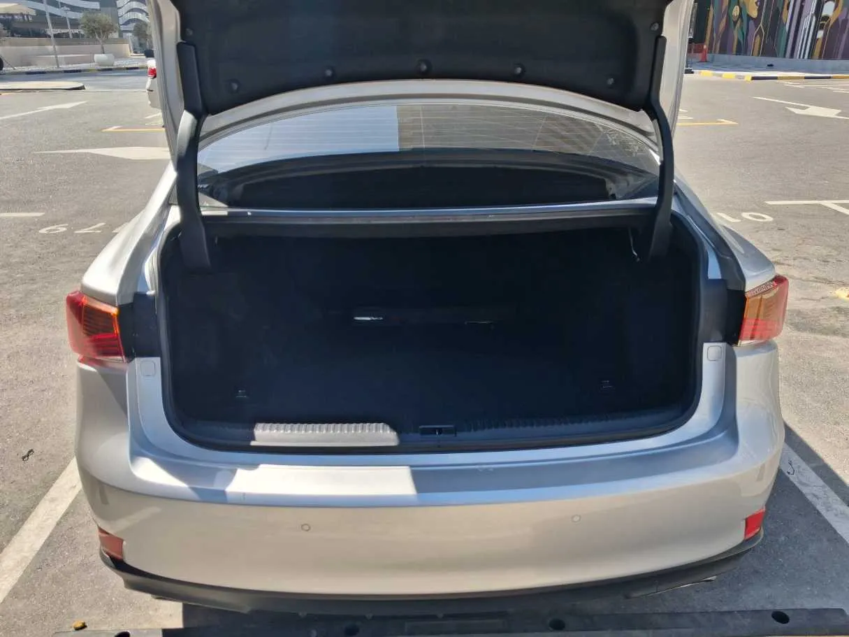 Car image 21