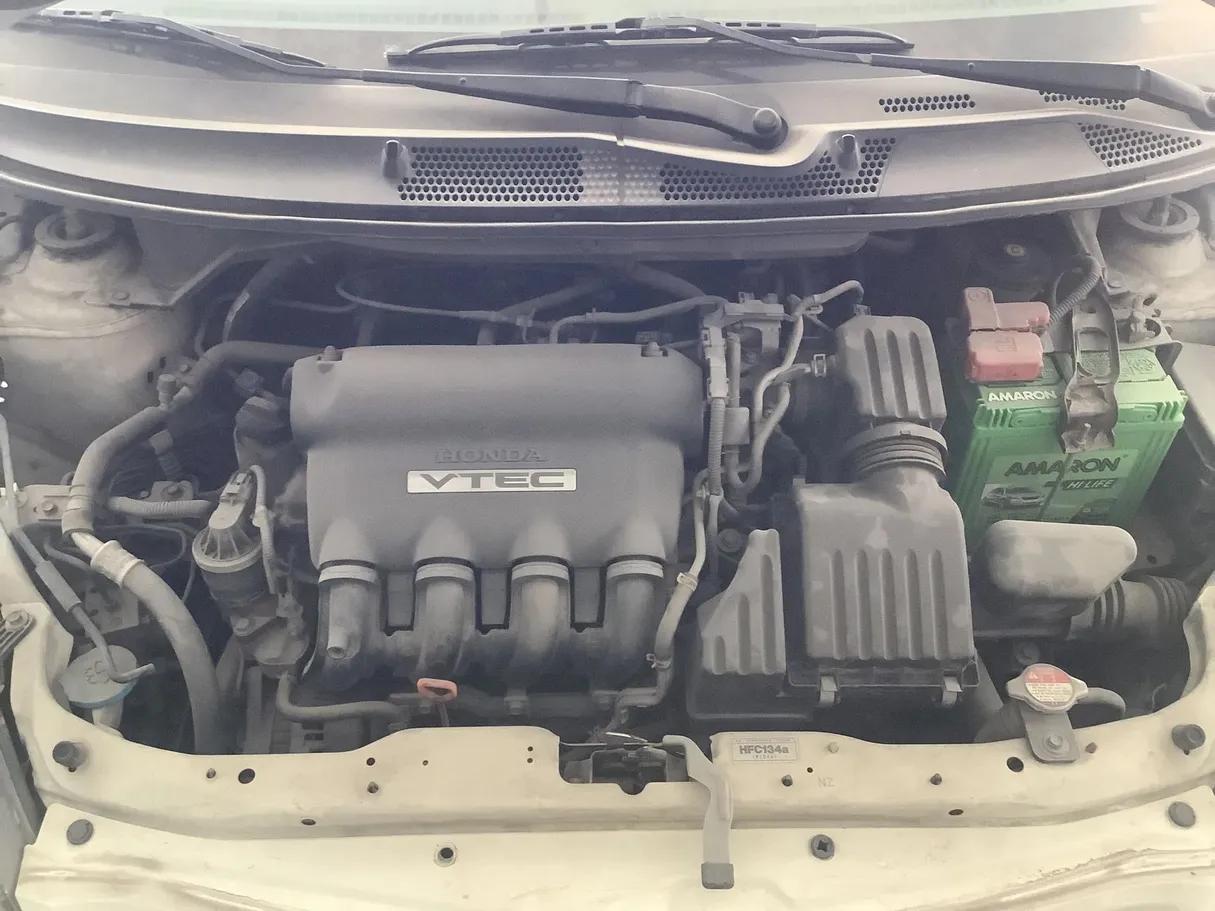 Car image 8