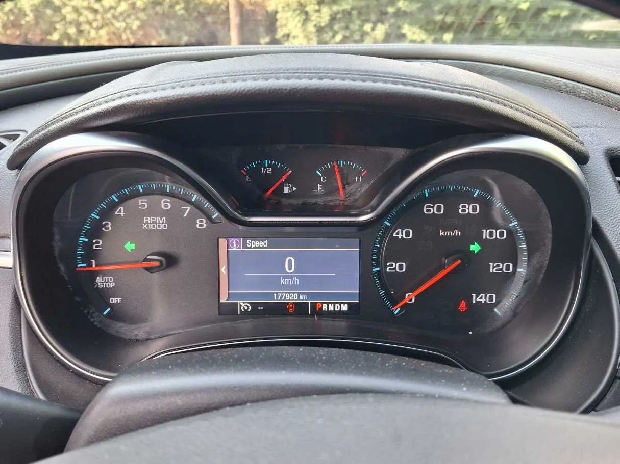 Car image 17