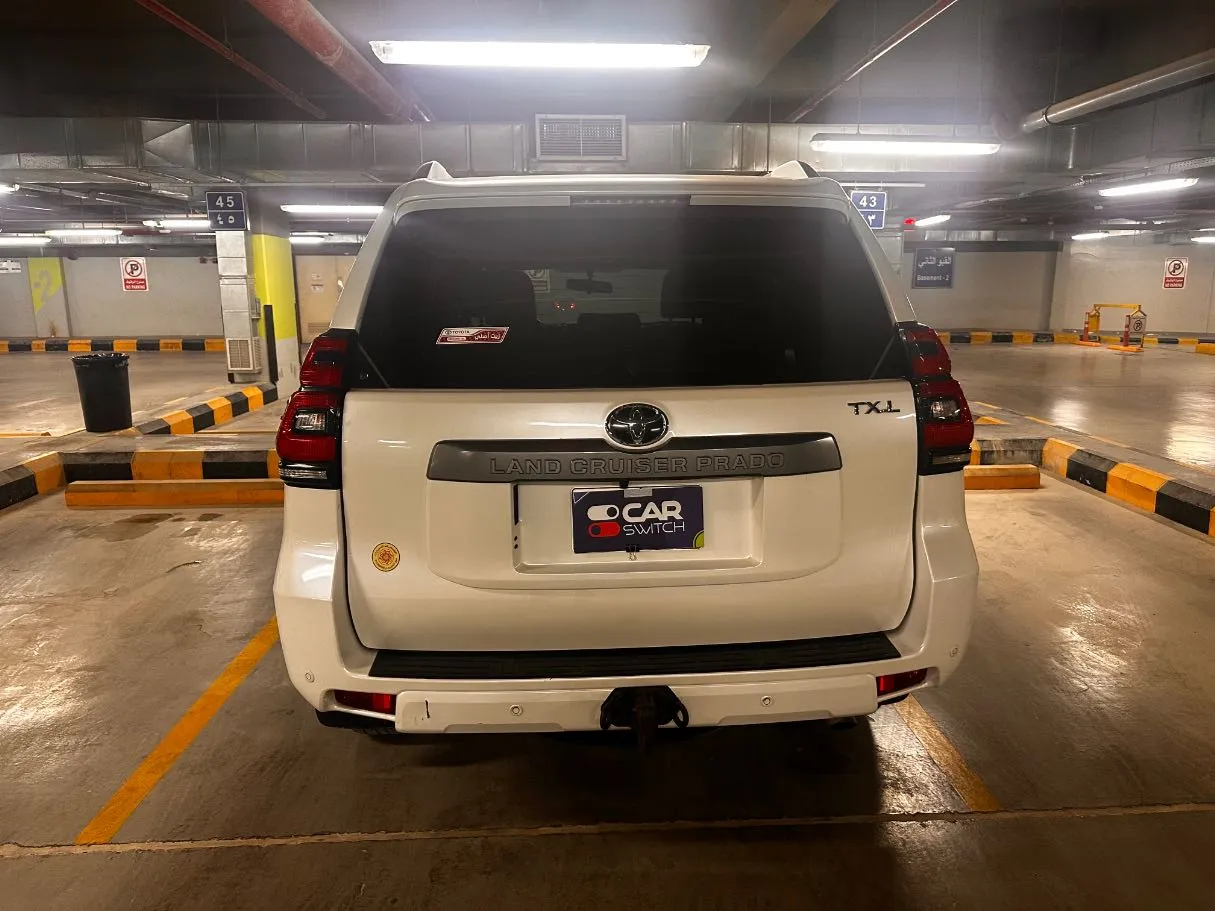 Car image 6