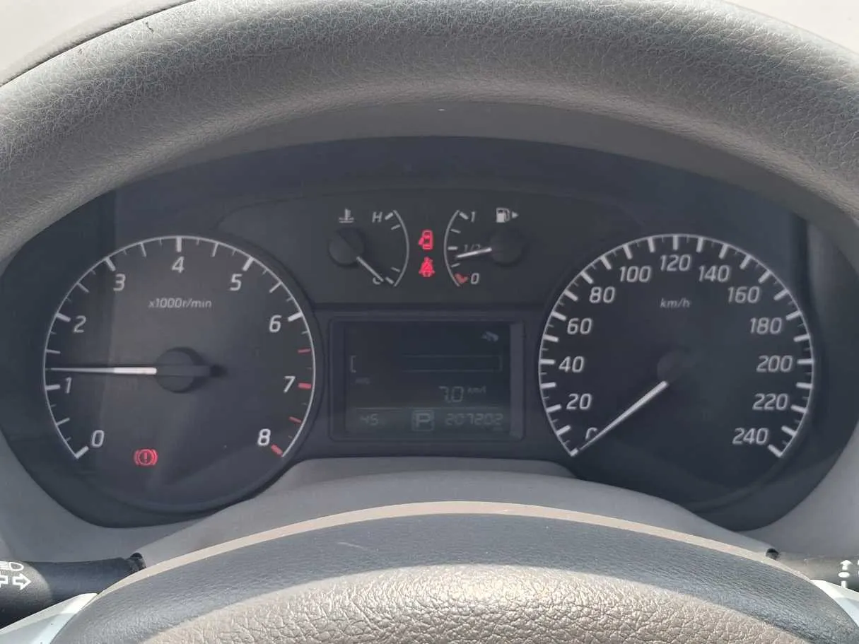 Car image 20