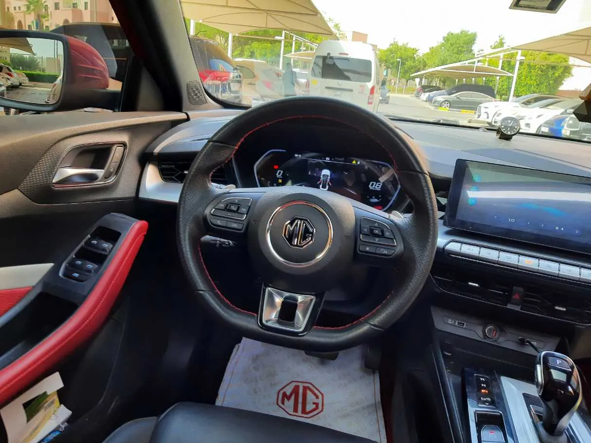 Car image 17