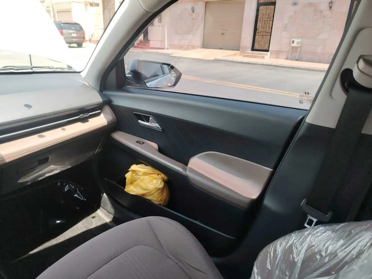 Car image 33