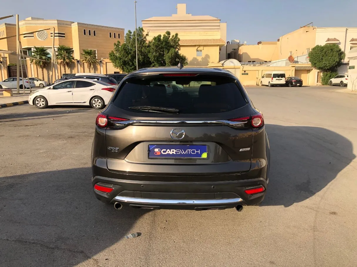 Car image 5