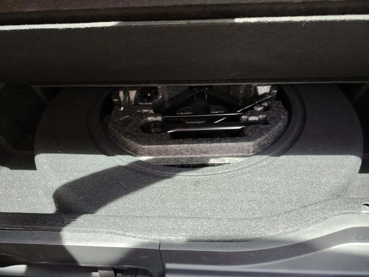 Car image 45
