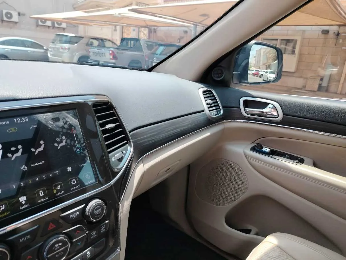 Car image 31
