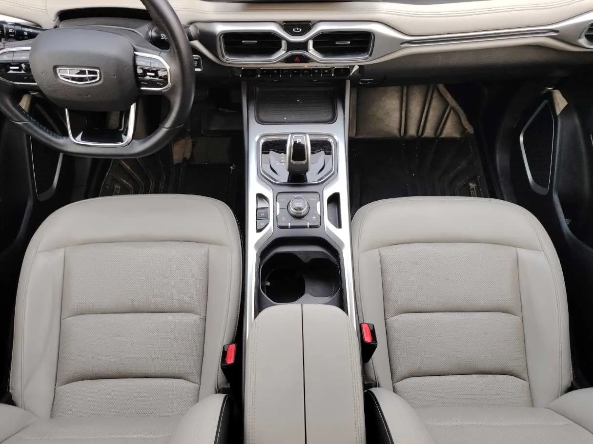 Car image 20