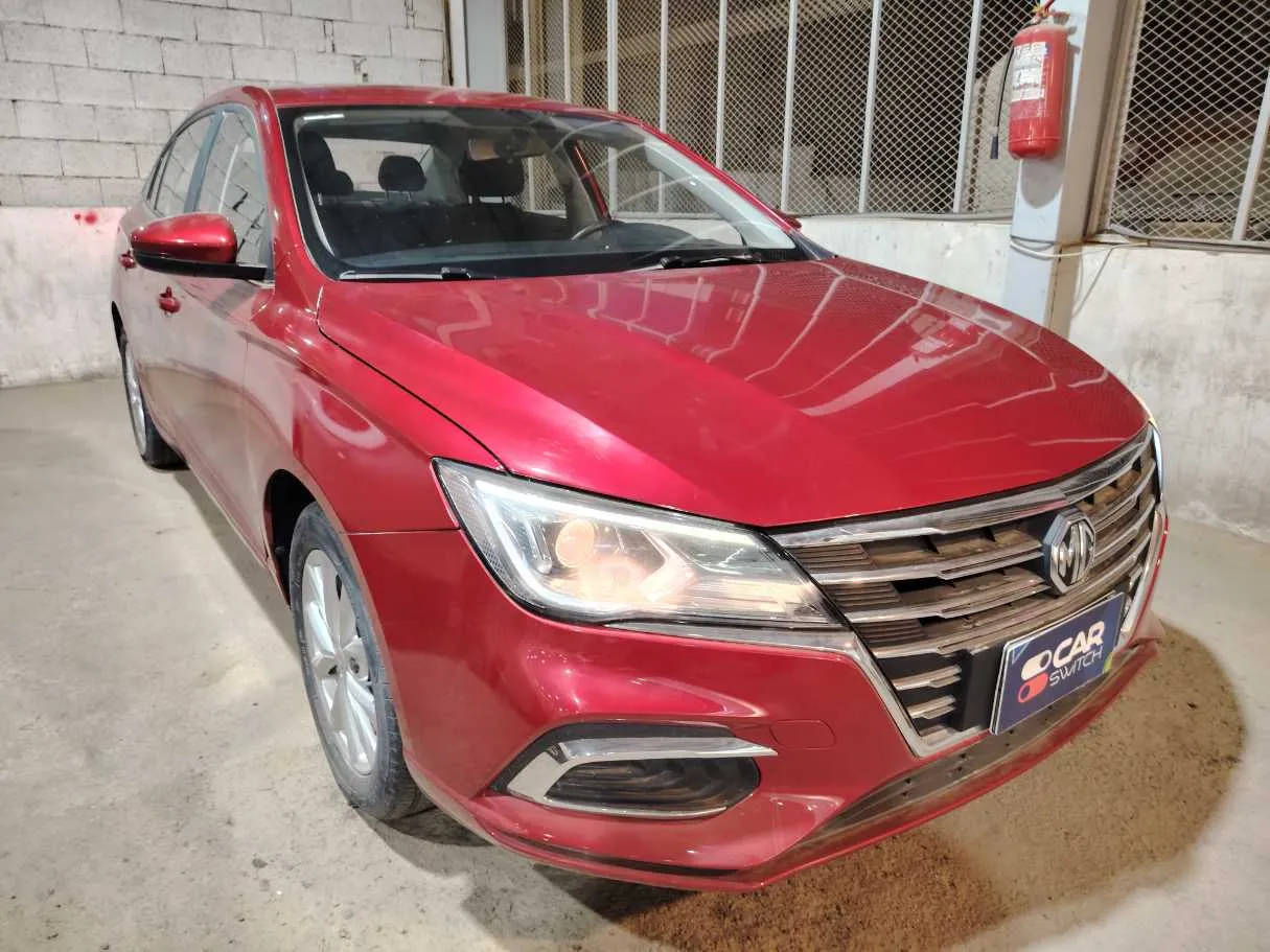 Car image 3