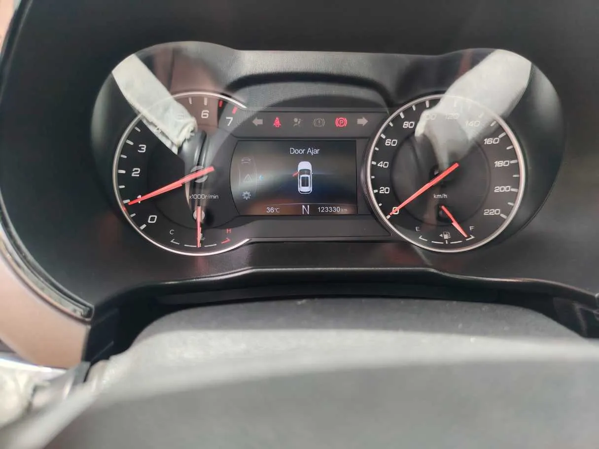 Car image 23