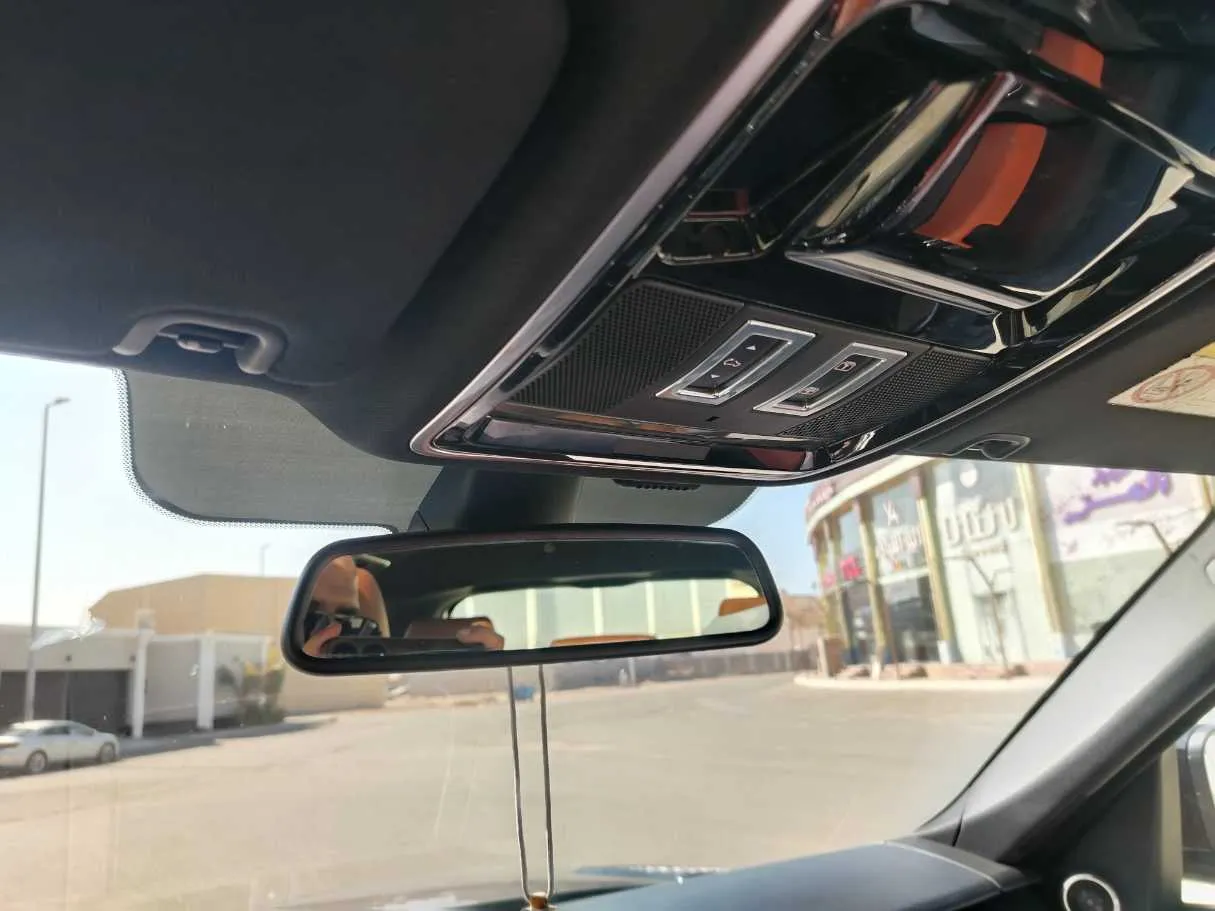 Car image 42