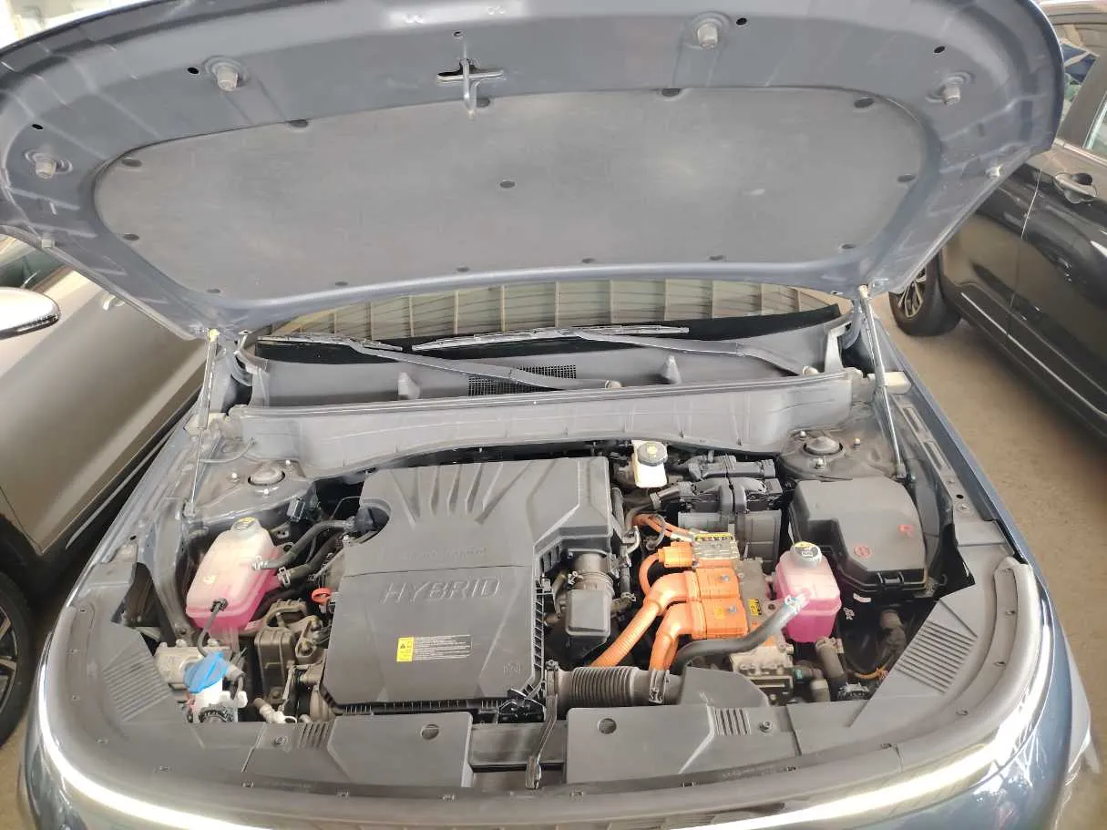 Car image 33