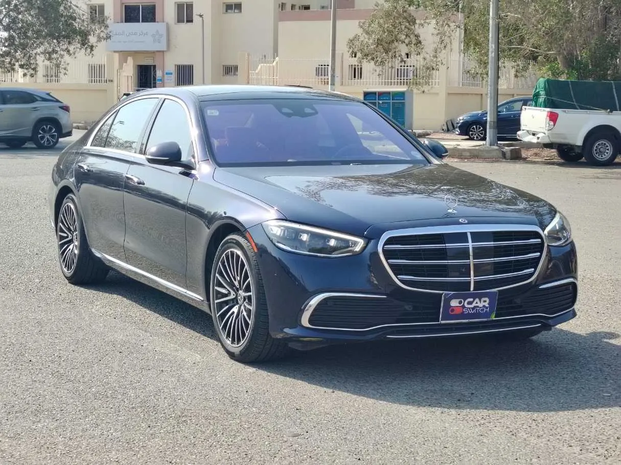 Car image 3