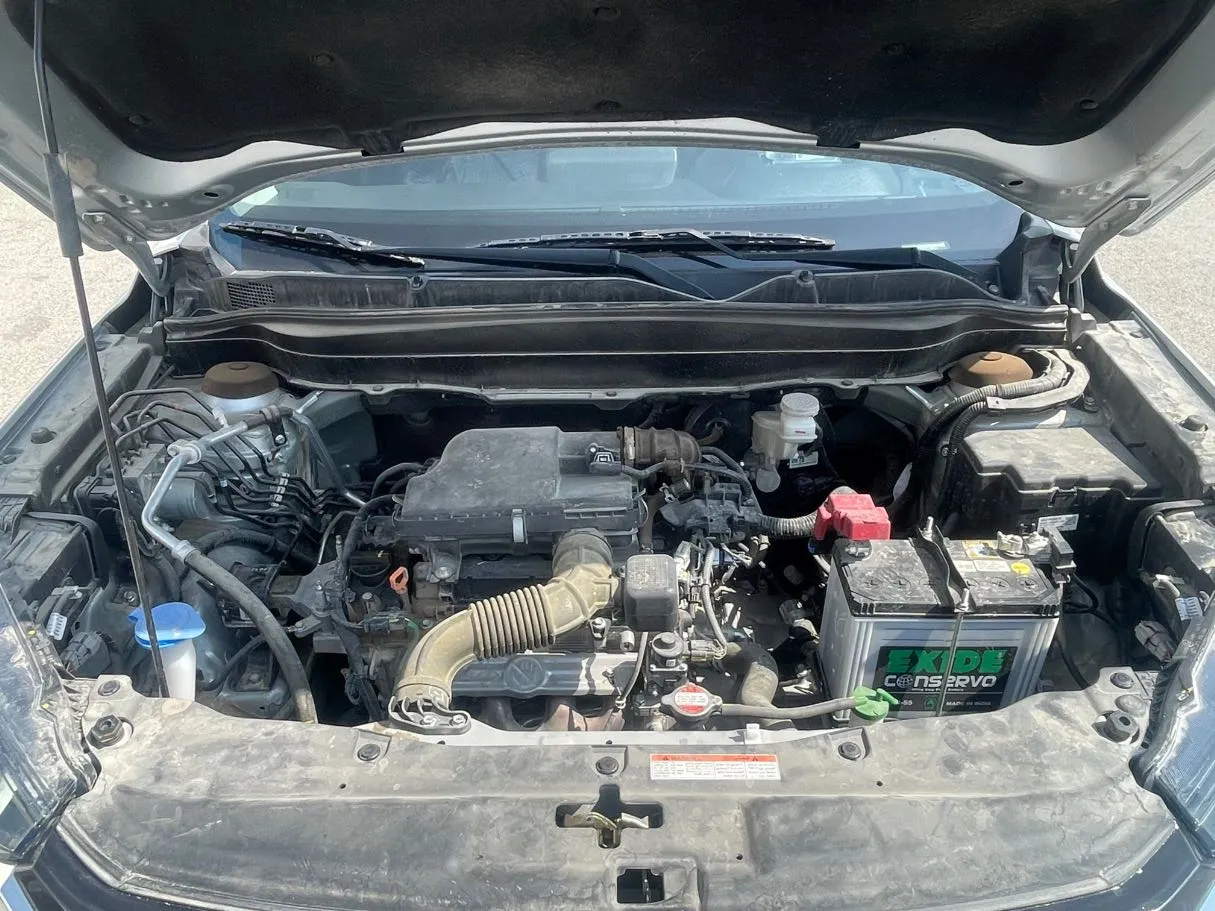 Car image 25