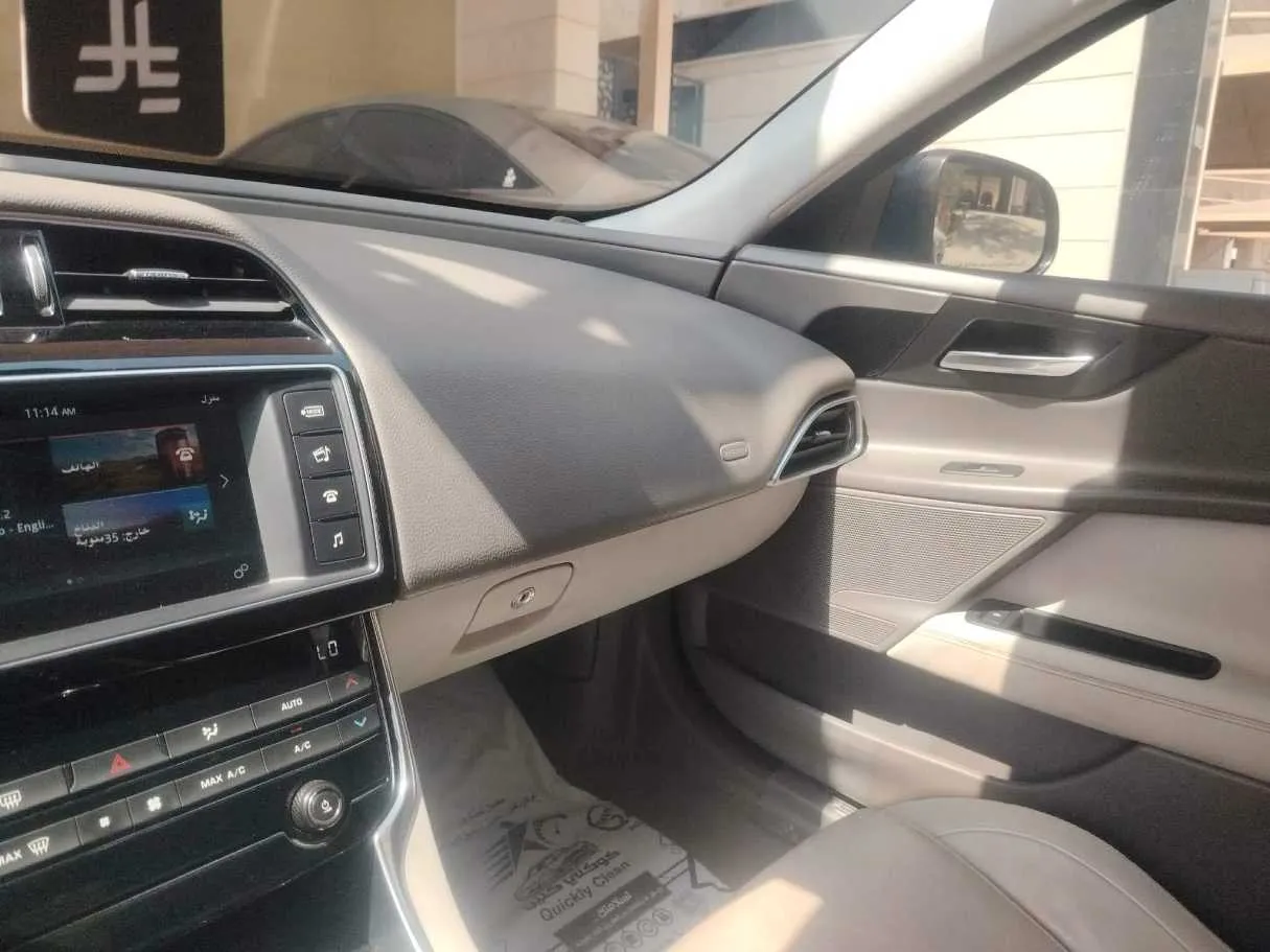 Car image 22