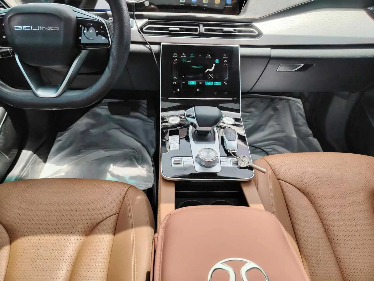 Car image 21