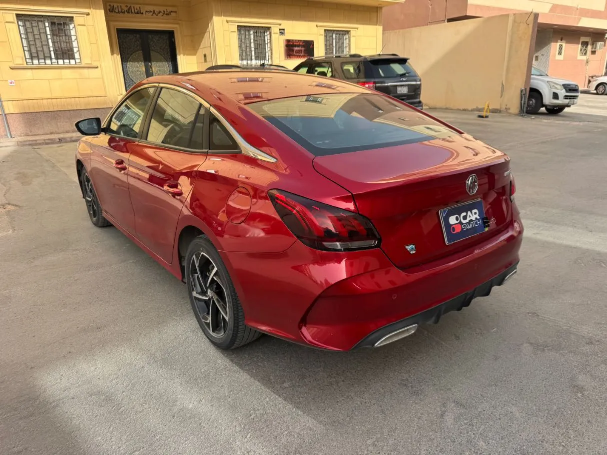 Car image 7