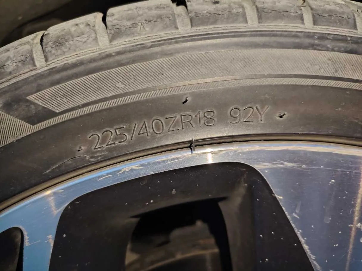Car image 28