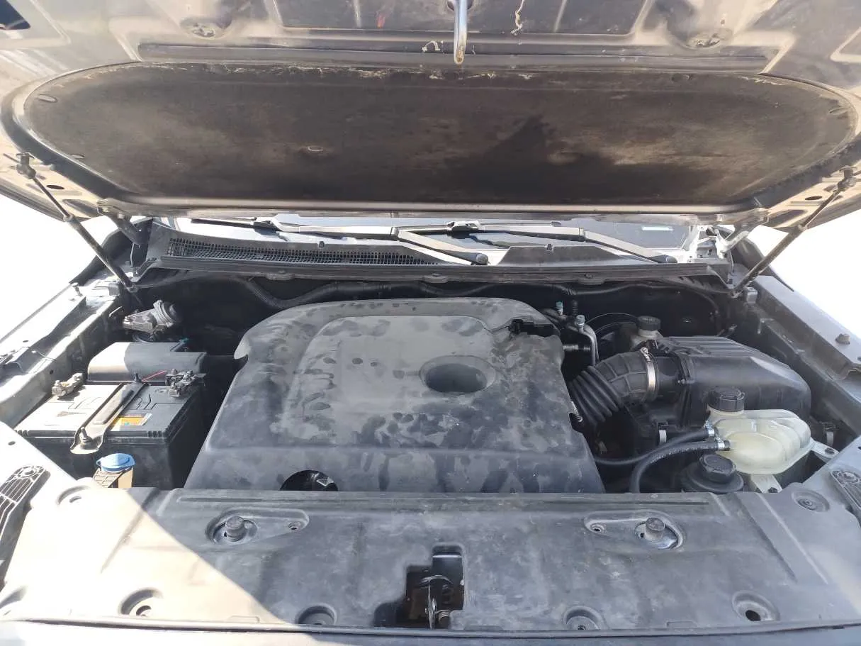Car image 25