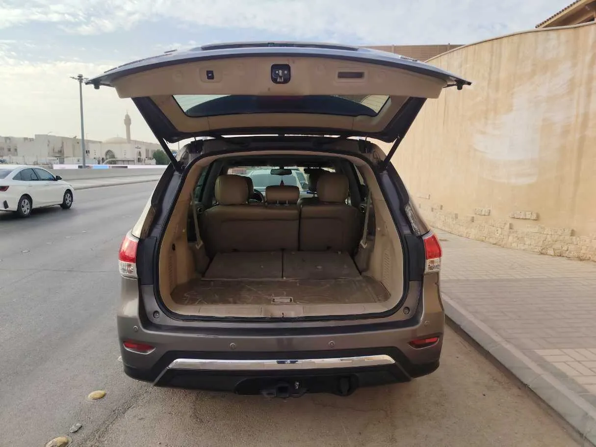 Car image 28