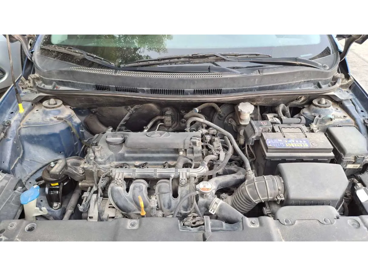 Car image 9