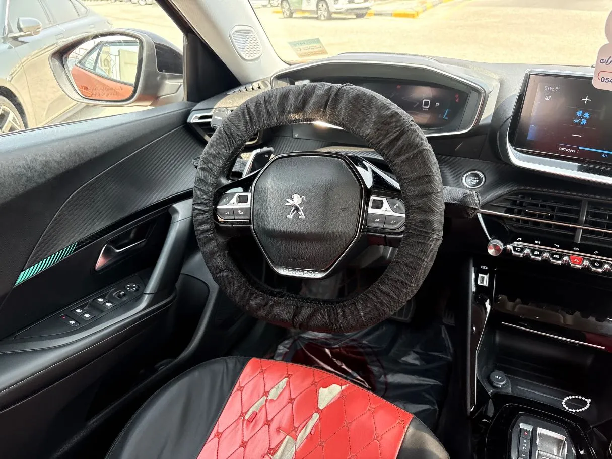 Car image 22