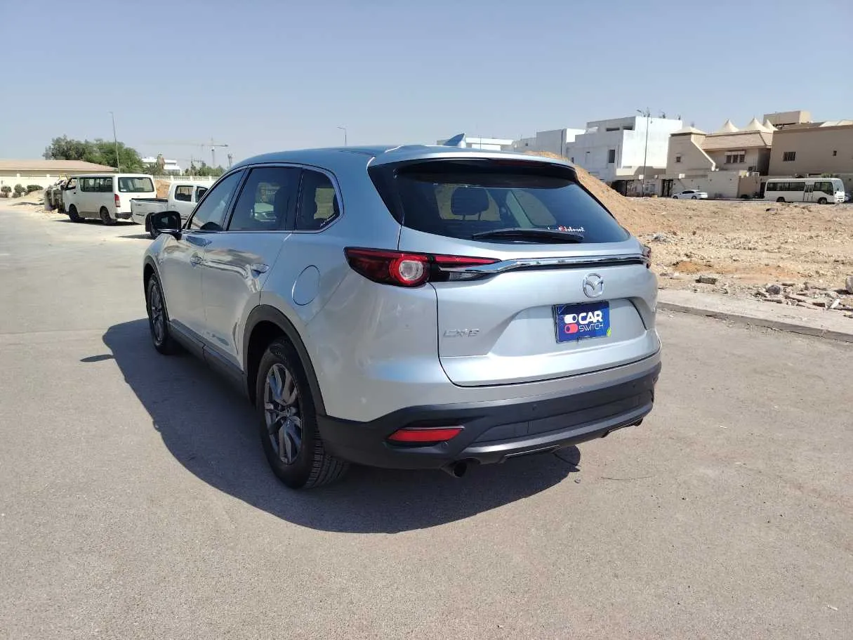Car image 7