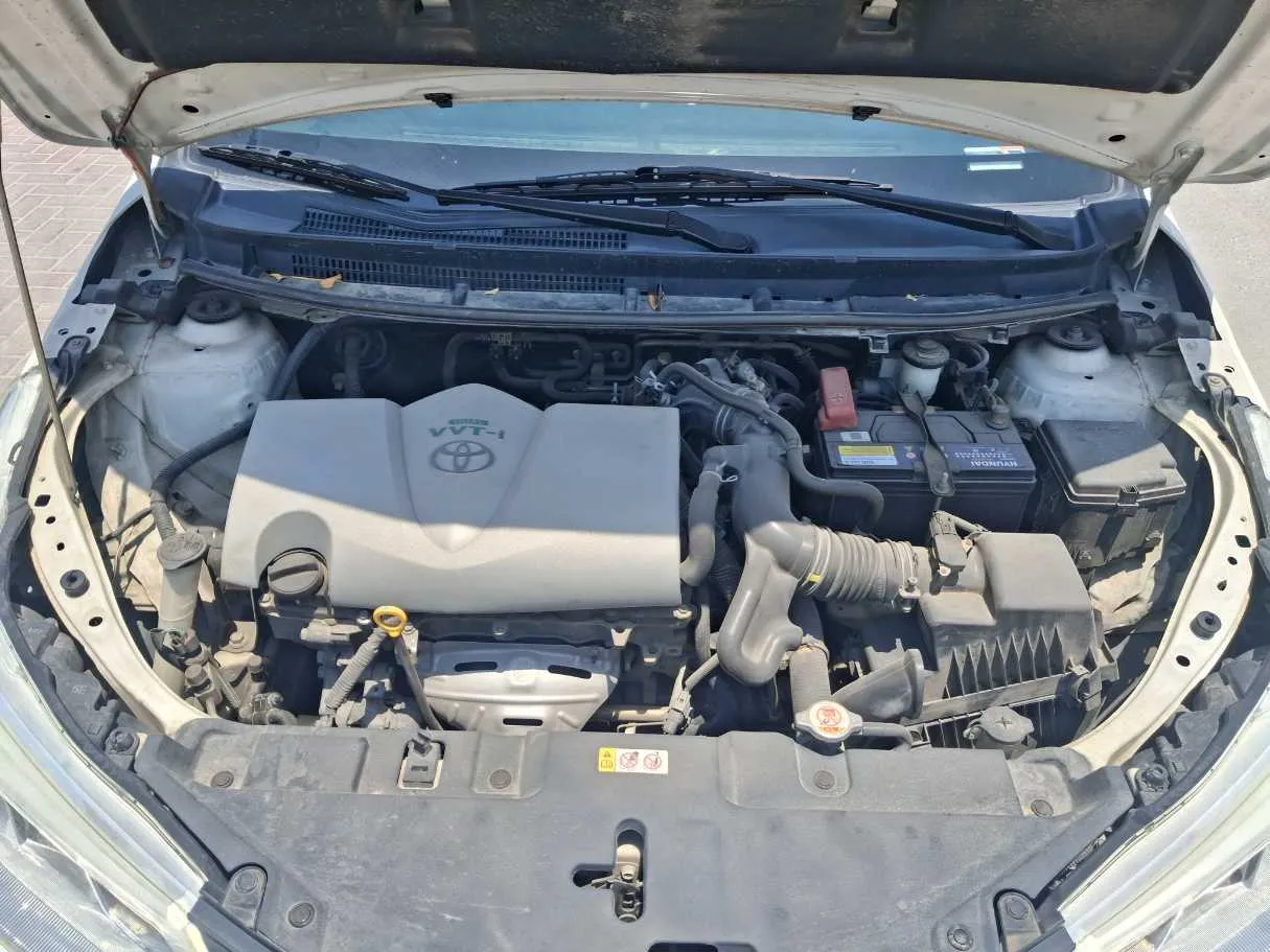 Car image 18