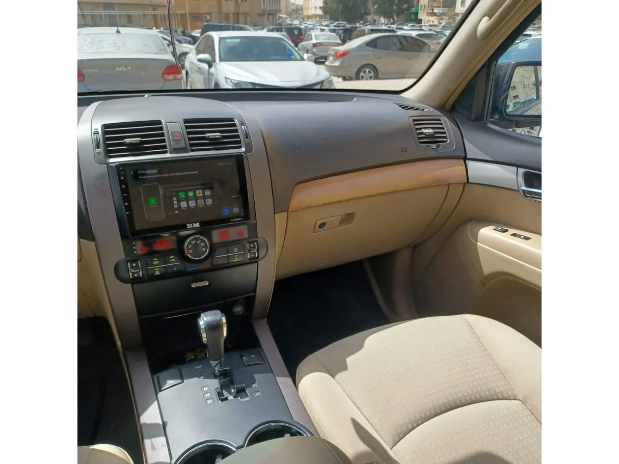 Car image 24