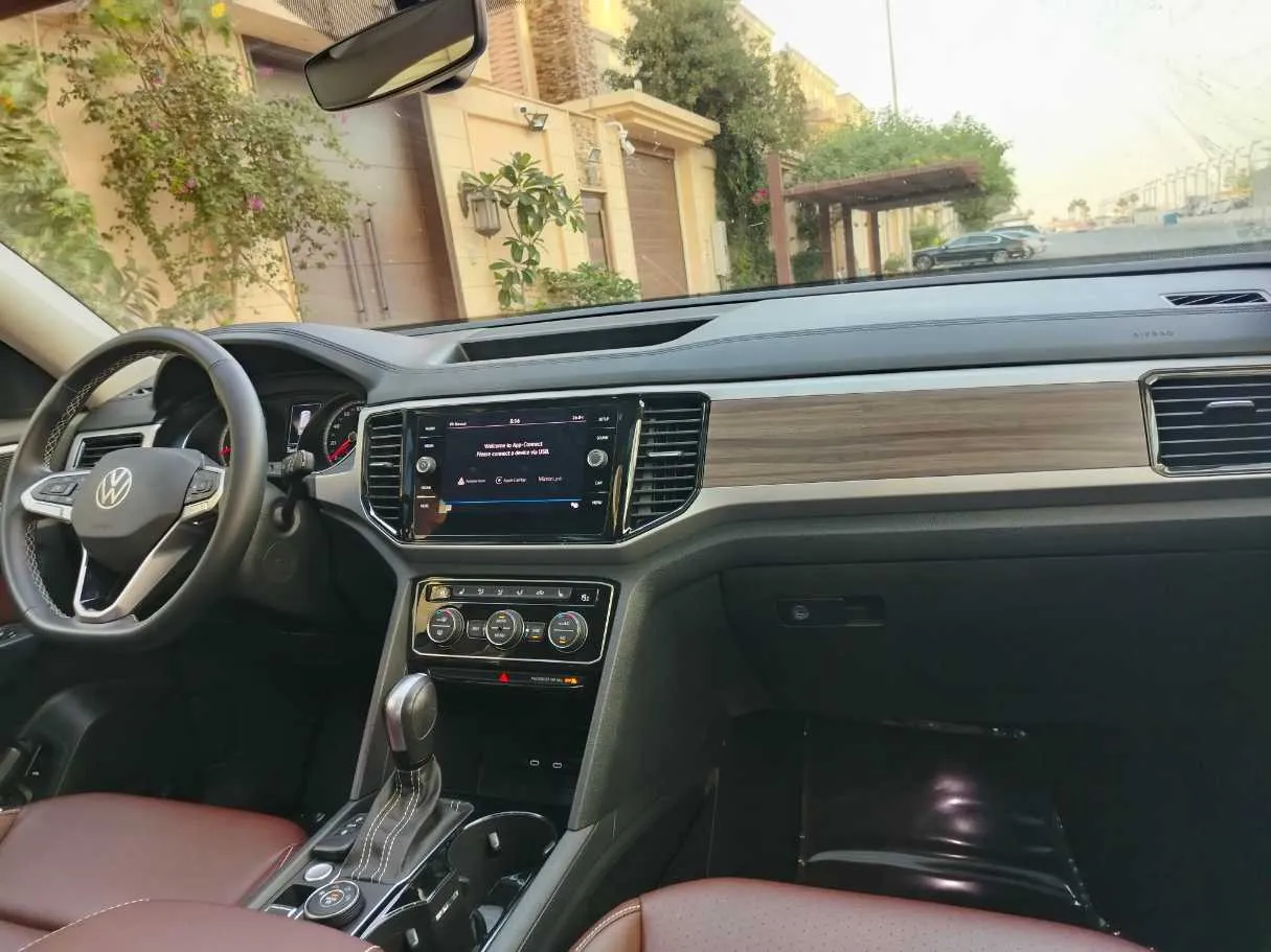 Car image 39