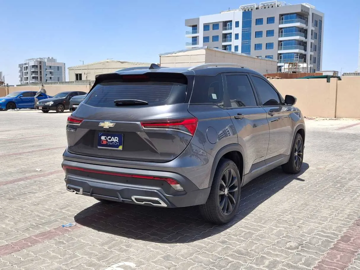 Car image 5