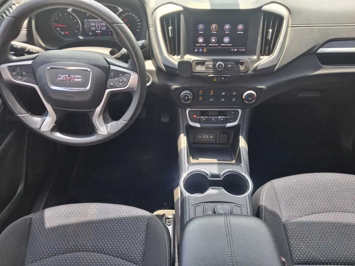 Car image 17